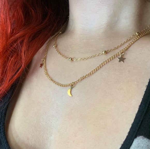 💥2/$20💥  Moon & Star Layered Necklace - Picture 4 of 8